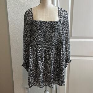 Torrid Black and White Floral Women's Smocked Chiffon Babydoll Top Plus Size 4X